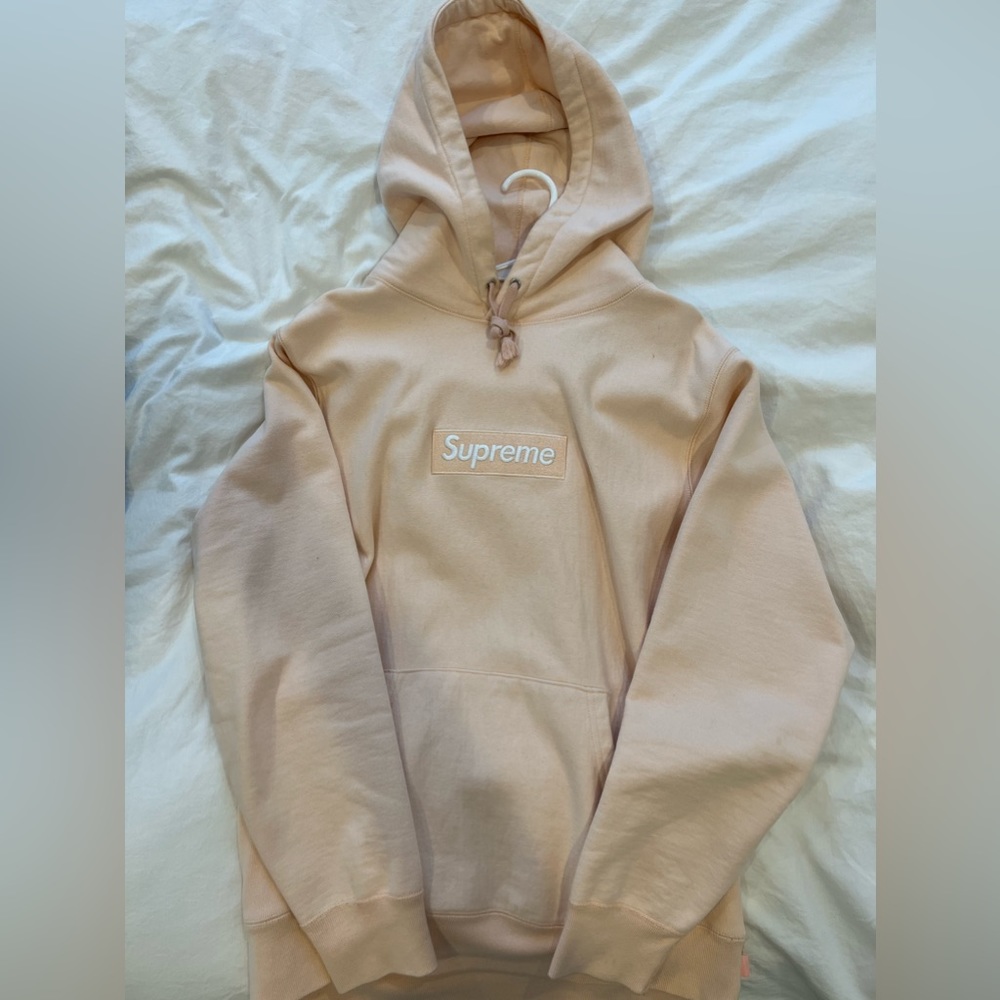 Supreme Box Logo Hoodie FW 2016 **RARE** - Peach, Size Medium